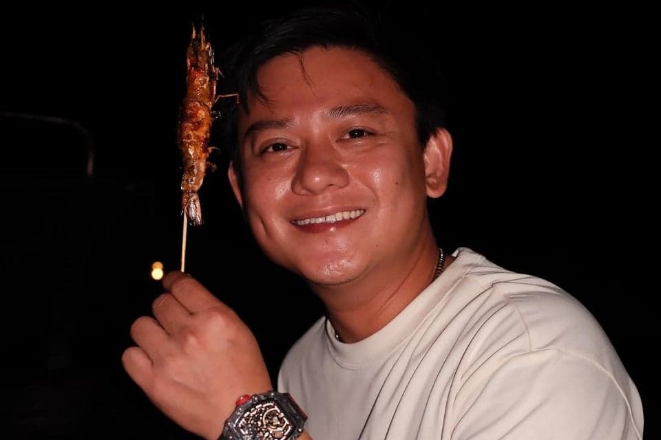 Bobon Santoso Mau Pensiun, Akun YouTube 18 Juta Subscriber Dijual Rp 20 Miliar Bobon Santoso Mau Pensiun, Akun YouTube 18 Juta Subscriber Dijual Rp 20 Miliar