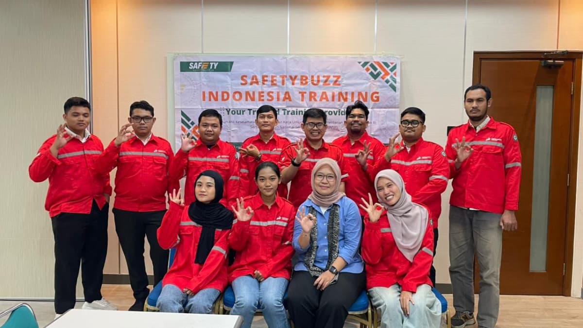 Pertamina Patra Niaga JBB Dorong Mitra Binaan Raih Sertifikasi K3 BNSP Pertamina Patra Niaga JBB Dorong Mitra Binaan Raih Sertifikasi K3 BNSP