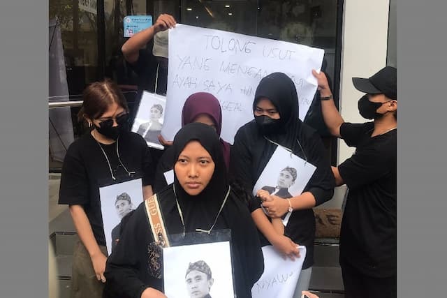 Istri Pegawai Tambang Nikel Adukan Kematian Suami ke Komnas HAM Istri Pegawai Tambang Nikel Adukan Kematian Suami ke Komnas HAM