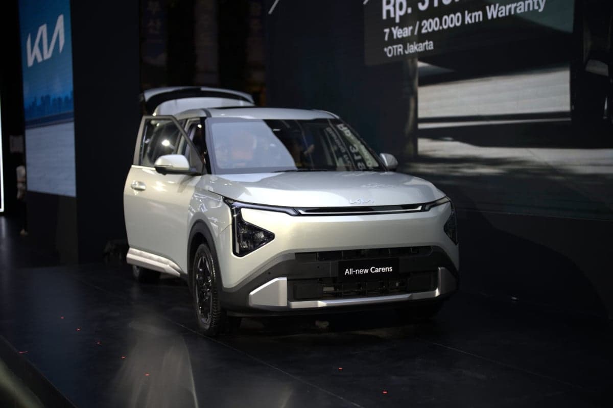 Kia The All New Carens Dibongkar Habis-habisan di IIMS 2026 Kia The All New Carens Dibongkar Habis-habisan di IIMS 2026
