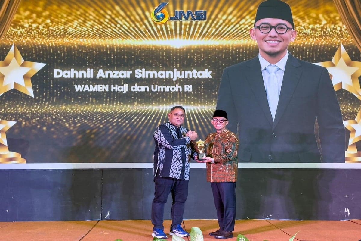 Raih Golden Leader 2026, Wamenhaj Sentil Fenomena Konten Tanpa Isi Raih Golden Leader 2026, Wamenhaj Sentil Fenomena Konten Tanpa Isi