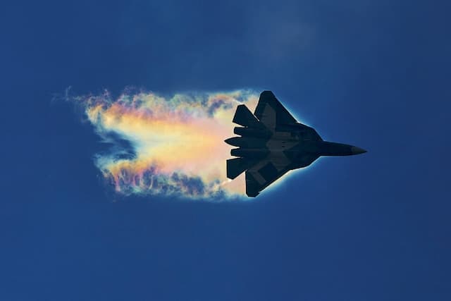 Tentara Rusia Dipasok Jet Tempur Siluman Su-57 Secara Besar-besaran Tentara Rusia Dipasok Jet Tempur Siluman Su-57 Secara Besar-besaran
