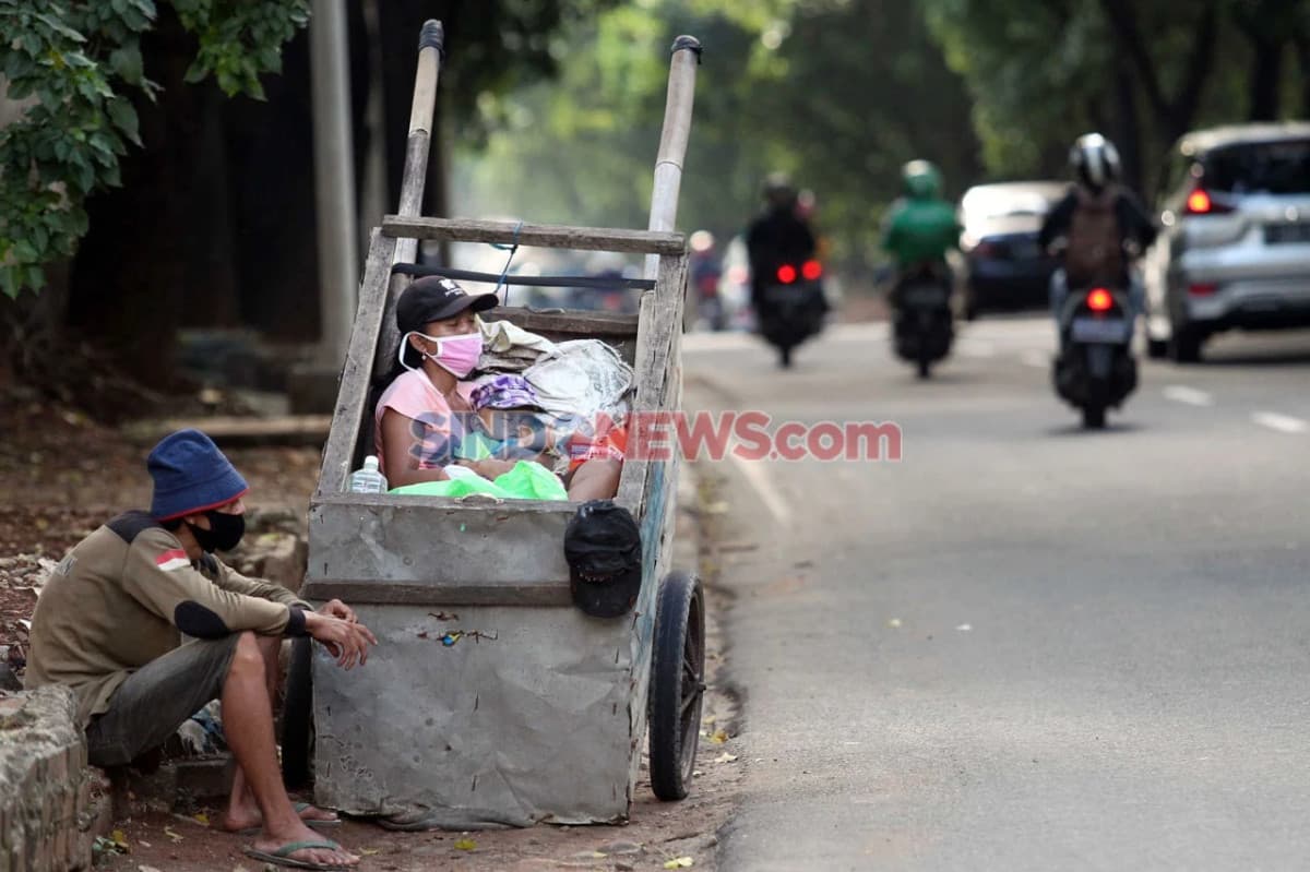 Pemprov DKI Jakarta Tertibkan Manusia Gerobak yang Sering Muncul Saat Ramadan Pemprov DKI Jakarta Tertibkan Manusia Gerobak yang Sering Muncul Saat Ramadan