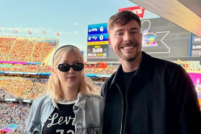 Rose BLACKPINK Nonton Super Bowl Bareng Mr Beast, Fans Langsung Heboh Rose BLACKPINK Nonton Super Bowl Bareng Mr Beast, Fans Langsung Heboh