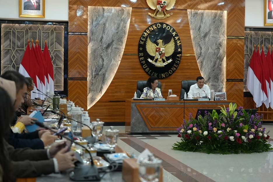 Kemenko Polkam-DPD RI Perkuat Sinergi Komunikasi Hadapi Maraknya Hoaks Kemenko Polkam-DPD RI Perkuat Sinergi Komunikasi Hadapi Maraknya Hoaks