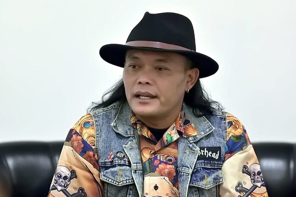 Polemik Warisan Memanas, Sule Tantang Teddy Tempuh Jalur Hukum Polemik Warisan Memanas, Sule Tantang Teddy Tempuh Jalur Hukum