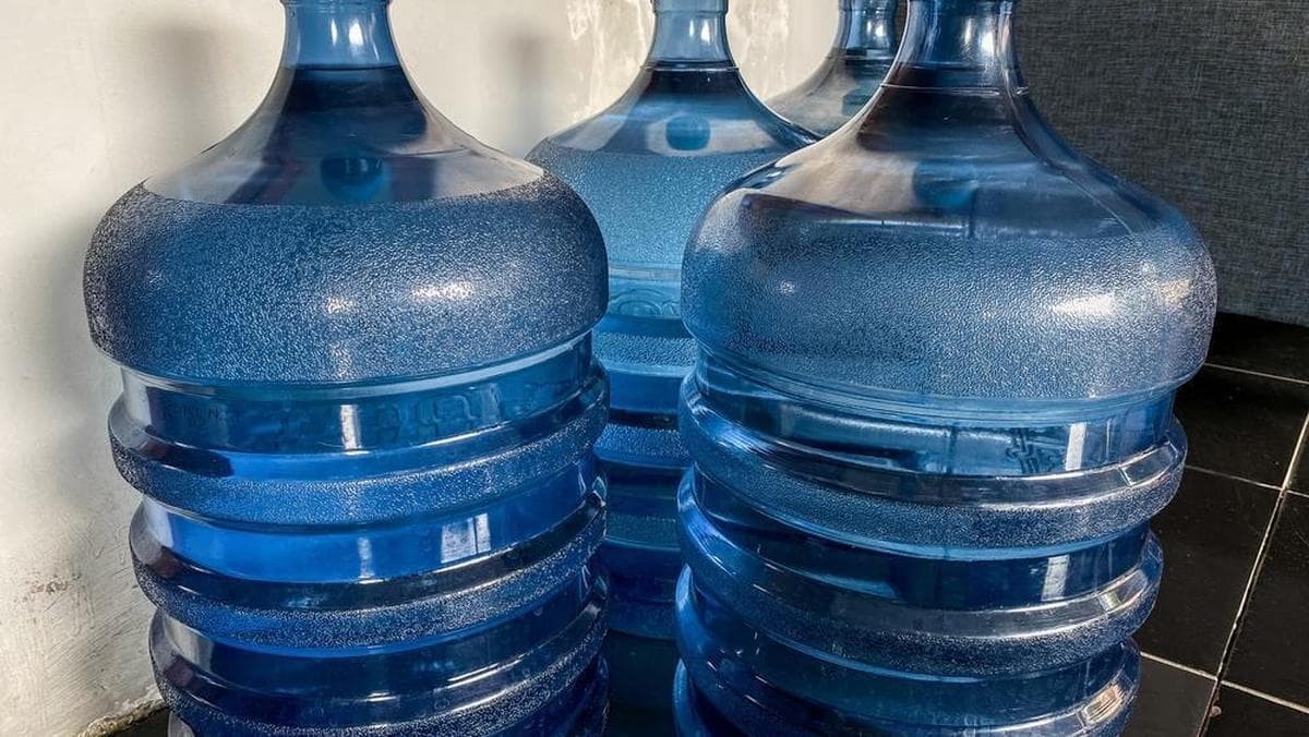 DPR Soroti soal Galon Guna Ulang Melebihi Batas Usia Pakai DPR Soroti soal Galon Guna Ulang Melebihi Batas Usia Pakai