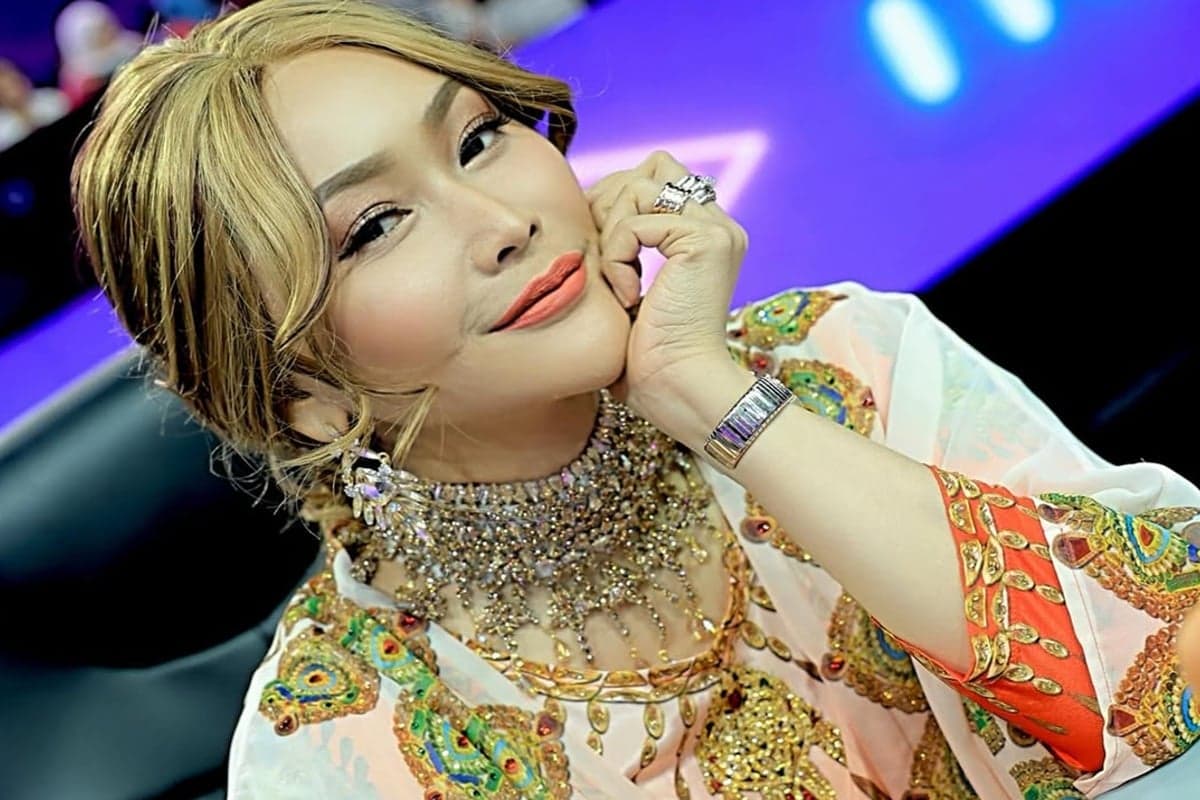 Inul Daratista Pingsan di Lokasi Syuting, Ini Penyebabnya Inul Daratista Pingsan di Lokasi Syuting, Ini Penyebabnya