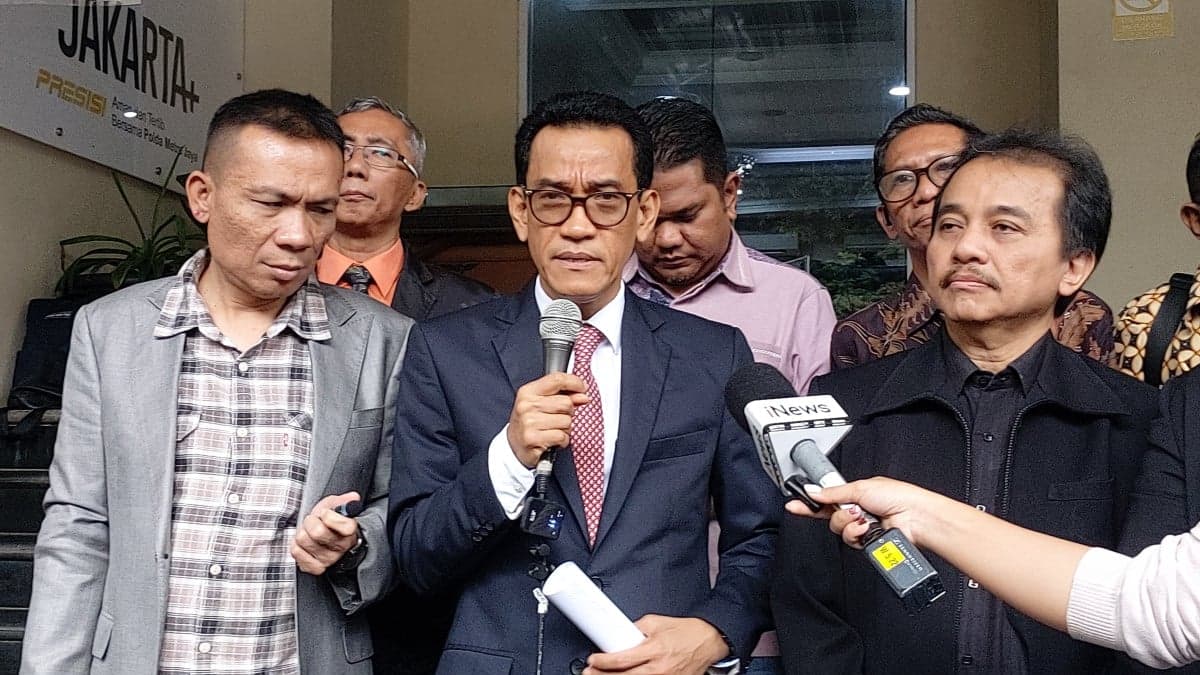 Kirim Surat ke Irwasum Polri, Roy Suryo Cs Minta Kasus Tudingan Ijazah Palsu Jokowi Dihentikan Kirim Surat ke Irwasum Polri, Roy Suryo Cs Minta Kasus Tudingan Ijazah Palsu Jokowi Dihentikan