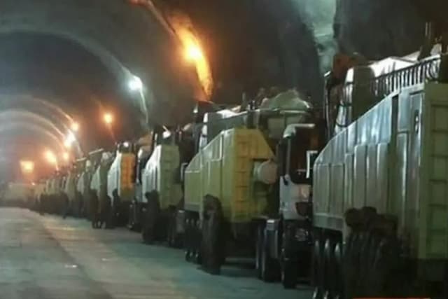 Mengapa Iran Sangat Sulit untuk Ditaklukkan Meski Dikeroyok AS dan Israel? Ini Analisisnya Mengapa Iran Sangat Sulit untuk Ditaklukkan Meski Dikeroyok AS dan Israel? Ini Analisisnya