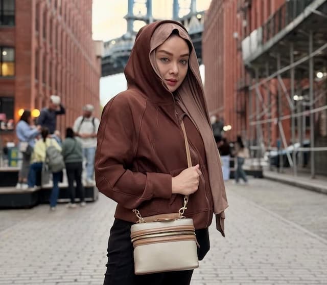 Terry Putri Rela Kerja Lembur Jadi Kurir Makanan di Amrik: Di Sana Gak Bisa Gengsi Terry Putri Rela Kerja Lembur Jadi Kurir Makanan di Amrik: Di Sana Gak Bisa Gengsi