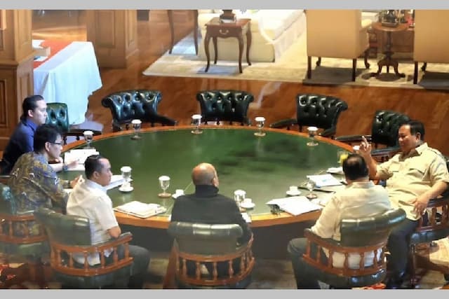 Prabowo Panggil Airlangga Hartarto hingga Purbaya ke Hambalang Prabowo Panggil Airlangga Hartarto hingga Purbaya ke Hambalang