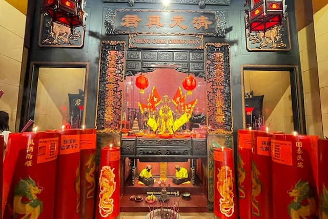 Ini Makna Filosofis di Balik Ritual Cuci Rupang dan Nyala Lilin Jelang Perayaan Imlek Ini Makna Filosofis di Balik Ritual Cuci Rupang dan Nyala Lilin Jelang Perayaan Imlek