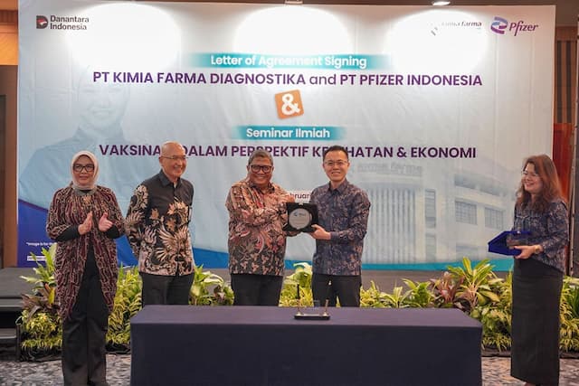 Bangun Indonesia Sehat, Kimia Farma Diagnostika dan Pfizer Perkuat Vaksinasi Nasional Bangun Indonesia Sehat, Kimia Farma Diagnostika dan Pfizer Perkuat Vaksinasi Nasional