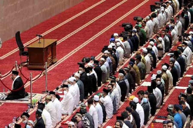 Salat Tarawih, Asal-usul dan Panduan Pelaksanaannya Salat Tarawih, Asal-usul dan Panduan Pelaksanaannya