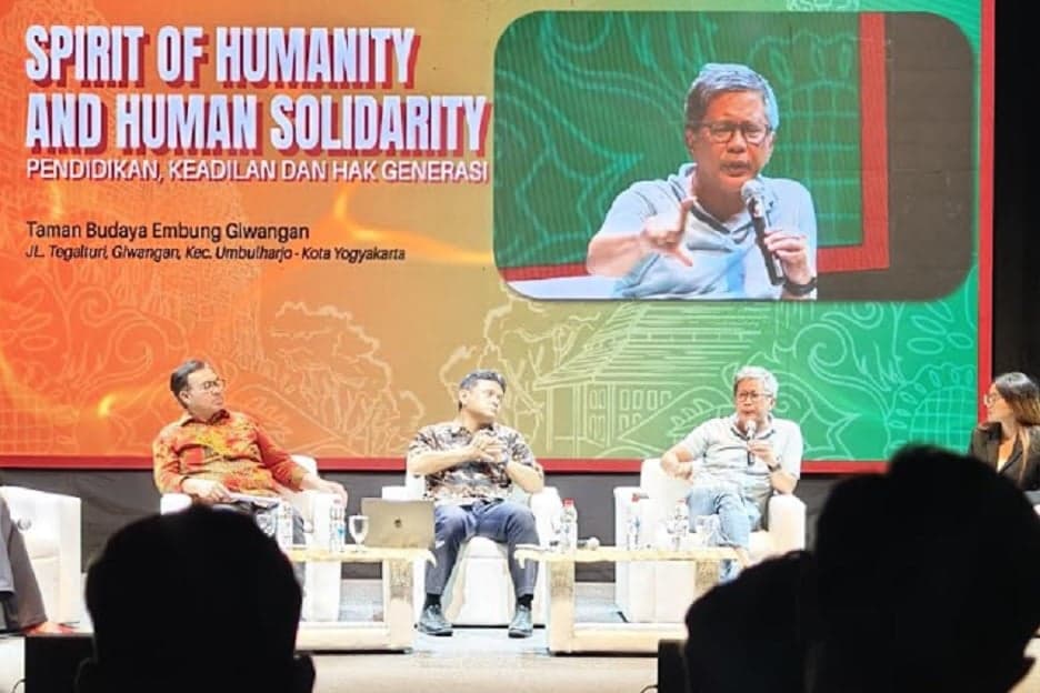 Sindir Polemik Ijazah, Rocky Gerung: Tut Wuri Malsuin Ijazah Sindir Polemik Ijazah, Rocky Gerung: Tut Wuri Malsuin Ijazah