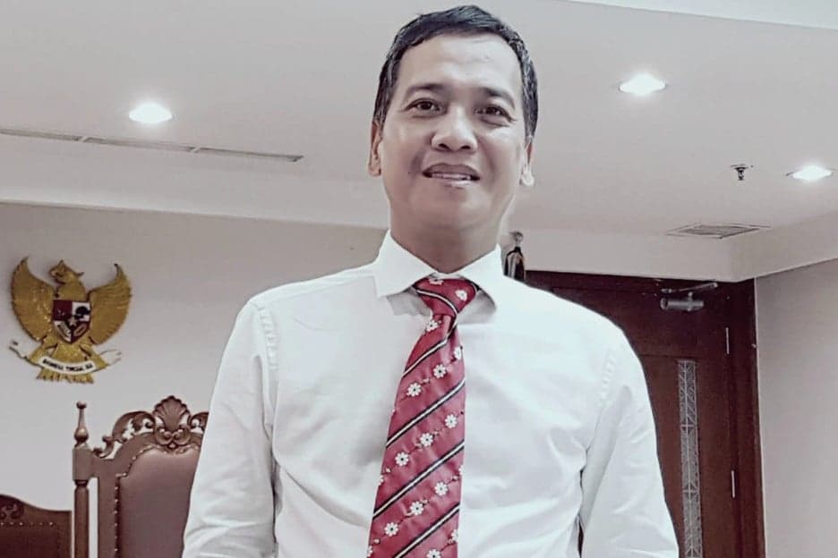 Chinese Wall dan Ilusi Keadilan Pasar Modal Chinese Wall dan Ilusi Keadilan Pasar Modal