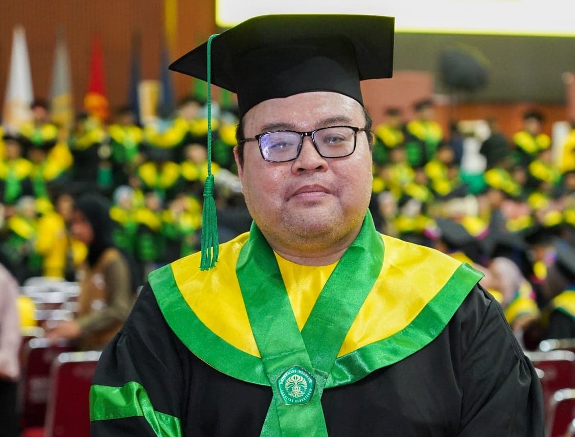 Kisah dr Rafli, Lulusan Terbaik FK UI yang Raih Gelar Doktor dengan IPK 4,00 Kisah dr Rafli, Lulusan Terbaik FK UI yang Raih Gelar Doktor dengan IPK 4,00