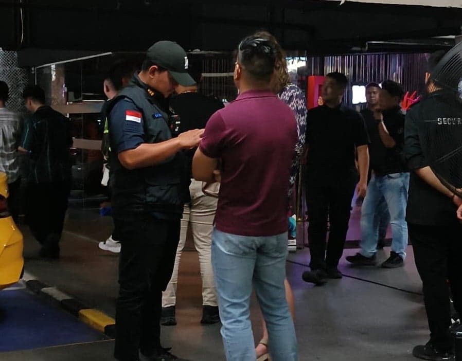 Operasi Tempat Hiburan Malam, Imigrasi Amankan DJ dan Dancer Asing Operasi Tempat Hiburan Malam, Imigrasi Amankan DJ dan Dancer Asing