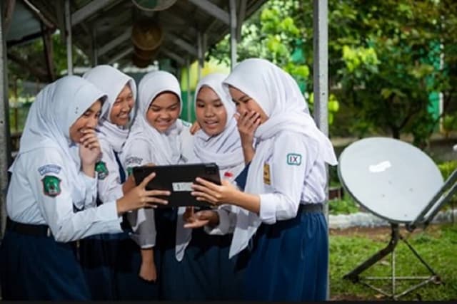 Internet Merah Putih Wujud Pemerataan Akses Digital di Seluruh Nusantara Internet Merah Putih Wujud Pemerataan Akses Digital di Seluruh Nusantara