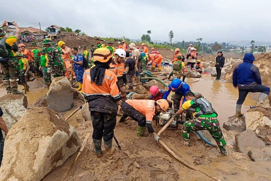 Baznas RI Salurkan Bantuan bagi 142.079 Korban Banjir Sumatera Baznas RI Salurkan Bantuan bagi 142.079 Korban Banjir Sumatera