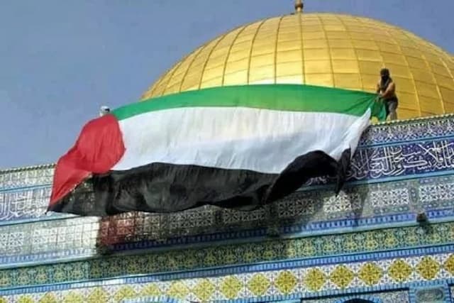 Kemlu Kecam Rencana Israel Tetapkan Lahan Tepi Barat sebagai Wilayah Negara Kemlu Kecam Rencana Israel Tetapkan Lahan Tepi Barat sebagai Wilayah Negara