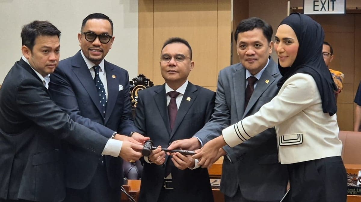 Sahroni Kembali Jadi Wakil Ketua Komisi III DPR: Mudah-mudahan Saya Menjadi Lebih Baik Sahroni Kembali Jadi Wakil Ketua Komisi III DPR: Mudah-mudahan Saya Menjadi Lebih Baik