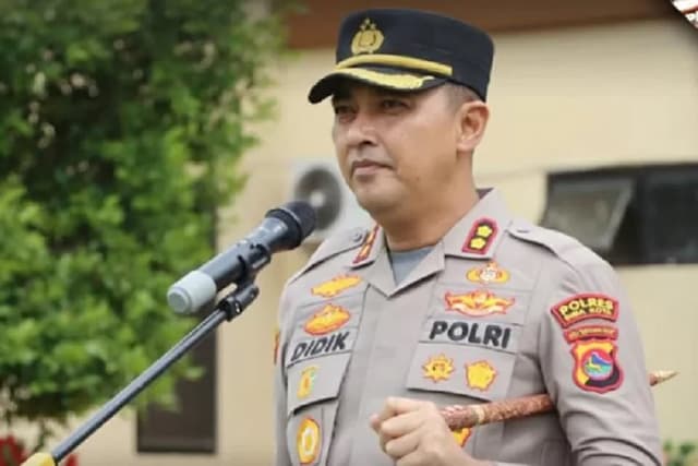 Kompolnas Sebut Eks Kapolres Bima Kota Berpotensi Besar Dipecat! Kompolnas Sebut Eks Kapolres Bima Kota Berpotensi Besar Dipecat!