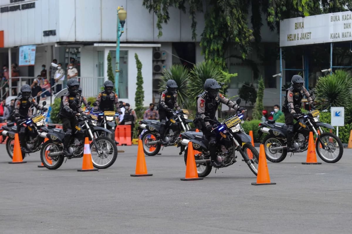Polda Metro Jaya Gelar Patroli Cegah SOTR selama Ramadan 2026 Polda Metro Jaya Gelar Patroli Cegah SOTR selama Ramadan 2026