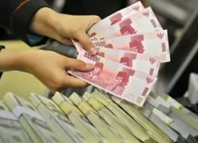 Rupiah Menguat Jelang Akhir Pekan, Dolar AS Turun ke Rp16.888 Rupiah Menguat Jelang Akhir Pekan, Dolar AS Turun ke Rp16.888