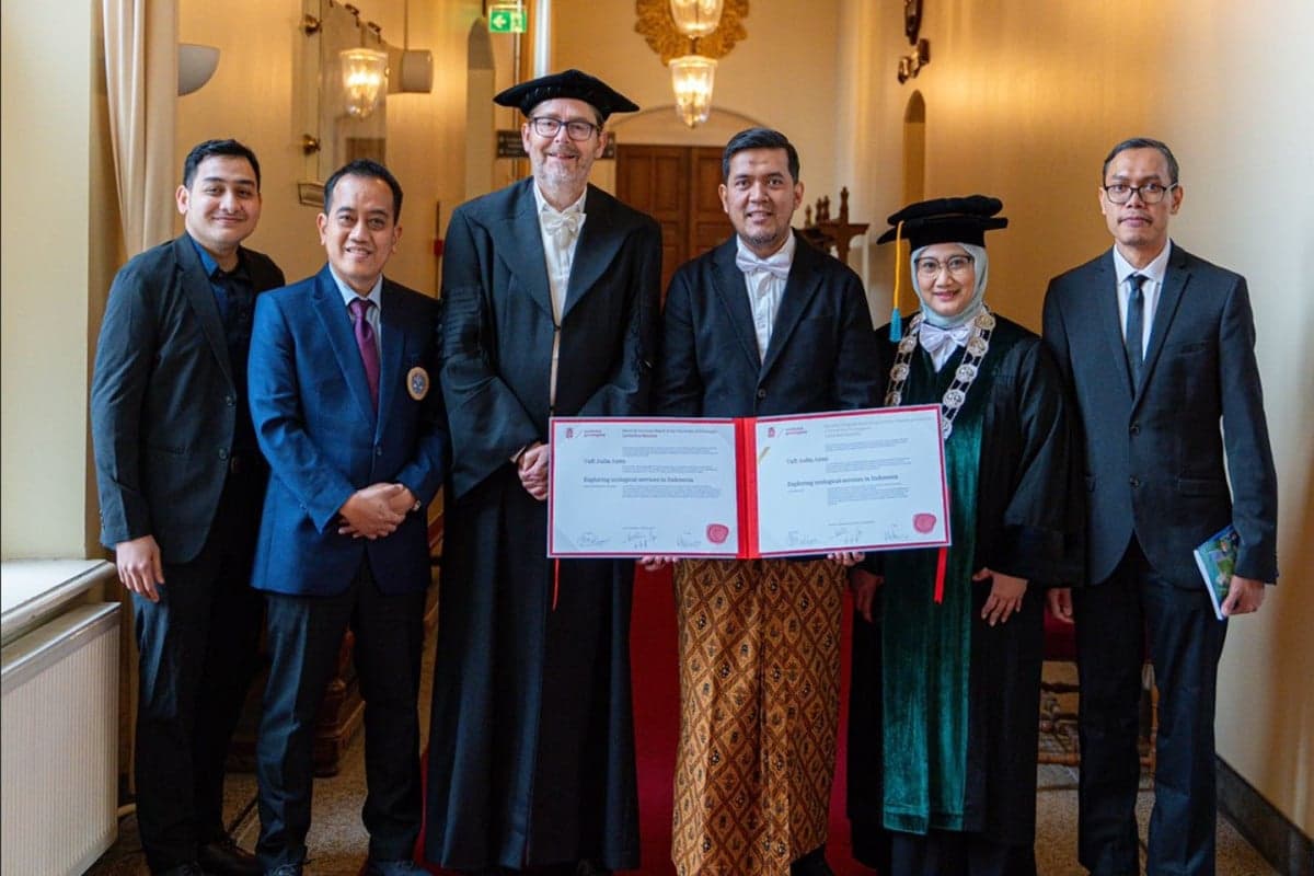 Bawa Kasus Fourniers Gangrene ke University of Groninge, Alumnus Unair Ini Raih Gelar PhD Bawa Kasus Fourniers Gangrene ke University of Groninge, Alumnus Unair Ini Raih Gelar PhD