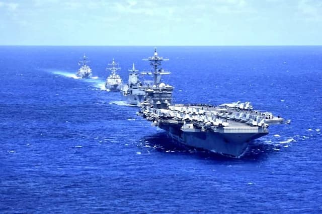 Senator Amerika Ledek Khamenei yang Ancam Tenggelamkan Kapal Induk AS Senator Amerika Ledek Khamenei yang Ancam Tenggelamkan Kapal Induk AS