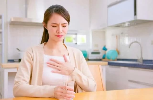 5 Tips Buka Puasa untuk Penderita GERD Agar Tetap Nyaman 5 Tips Buka Puasa untuk Penderita GERD Agar Tetap Nyaman