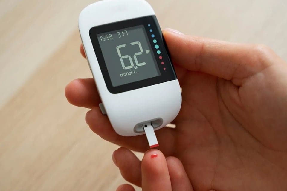 Begini Cara Mencegah Gula Darah Turun Drastis saat Puasa Begini Cara Mencegah Gula Darah Turun Drastis saat Puasa