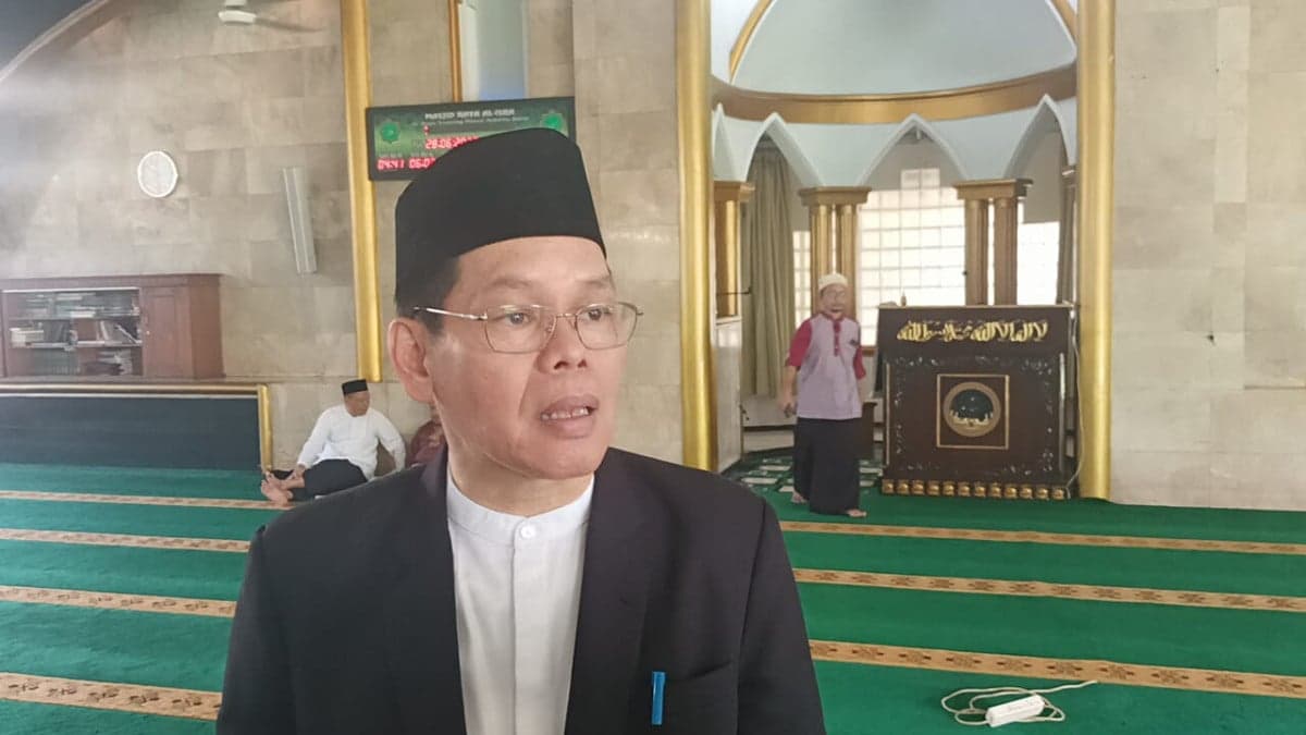 Viral Bule Ngamuk Mendengar Tadarusan, MUI Minta Semua Pihak Menahan Diri Viral Bule Ngamuk Mendengar Tadarusan, MUI Minta Semua Pihak Menahan Diri