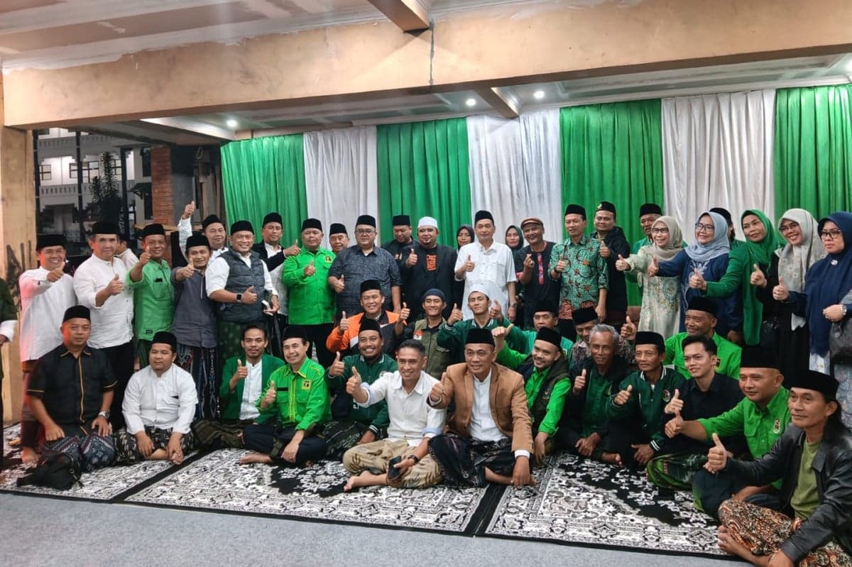 Safari Ramadan, Waketum PPP Kunjungi Sejumlah Pesantren di Bandung Safari Ramadan, Waketum PPP Kunjungi Sejumlah Pesantren di Bandung