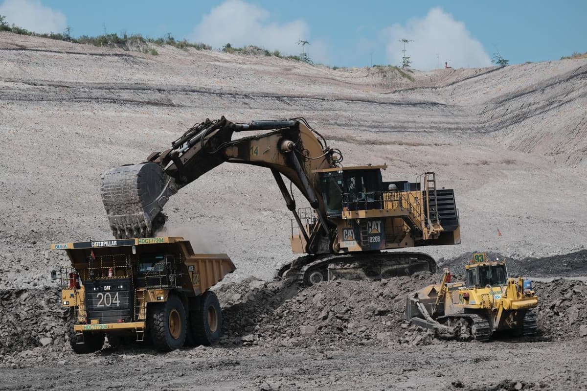 BUMA Amankan Kontrak Jangka Panjang dengan Adaro hingga 2030 BUMA Amankan Kontrak Jangka Panjang dengan Adaro hingga 2030