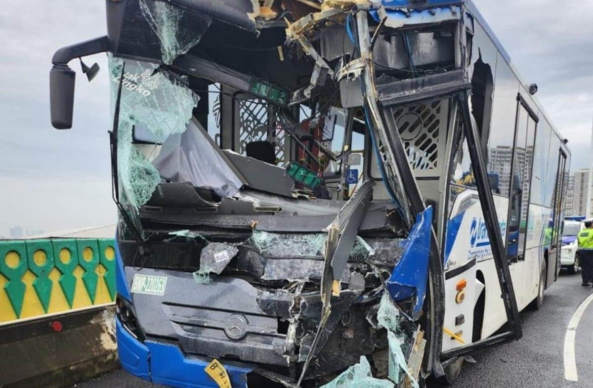 Transjakarta Adu Banteng di Jalur Langit Akibat Sopir Microsleep, Pramono: Operator juga Kami Sanksi Transjakarta Adu Banteng di Jalur Langit Akibat Sopir Microsleep, Pramono: Operator juga Kami Sanksi