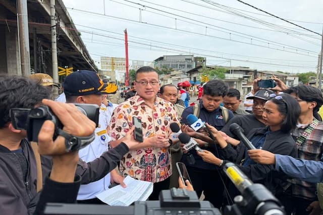 Proyek Flyover Latumenten Bikin Macet, DPRD Minta Dishub DKI Lakukan Pengaturan Lalin Proyek Flyover Latumenten Bikin Macet, DPRD Minta Dishub DKI Lakukan Pengaturan Lalin