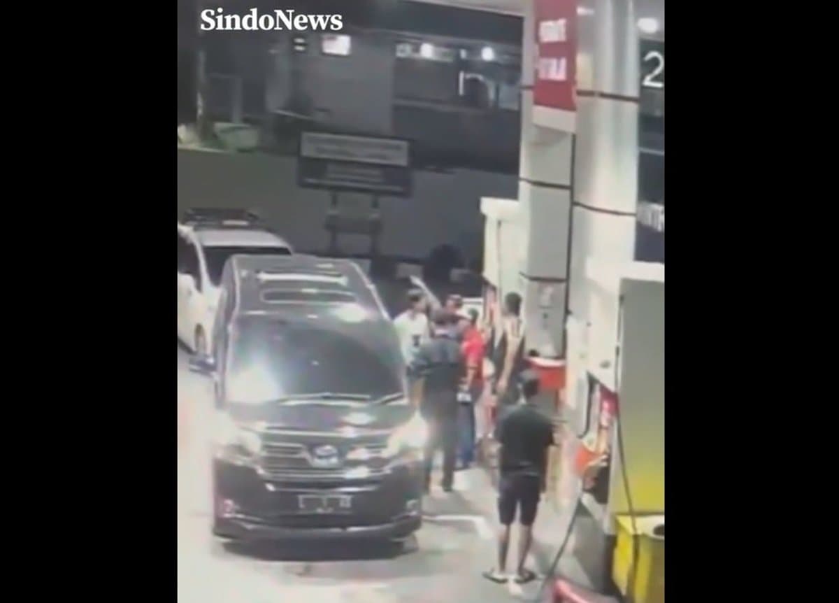 Polda Metro Klaim Pelaku Penganiayaan Petugas SPBU di Cipinang Bukan Anggota Polisi Polda Metro Klaim Pelaku Penganiayaan Petugas SPBU di Cipinang Bukan Anggota Polisi