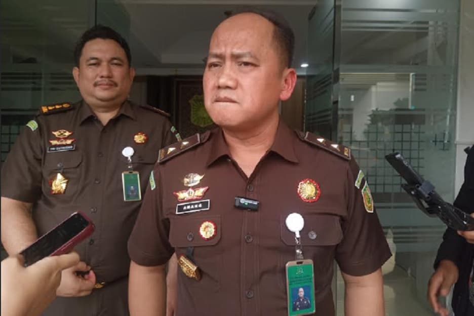 Kejagung Hentikan Kasus dan Bebaskan Guru Honorer Rangkap Jabatan di Probolinggo Kejagung Hentikan Kasus dan Bebaskan Guru Honorer Rangkap Jabatan di Probolinggo