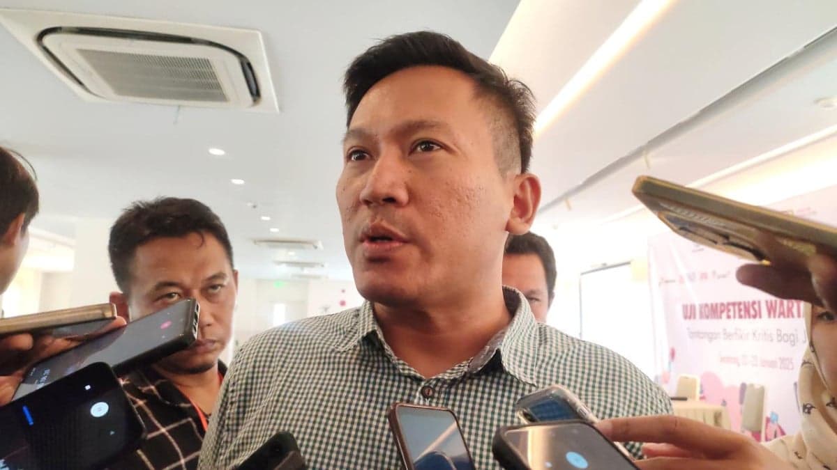 Ekonomi Tumbuh, Kebijakan dan Langkah Pemkot Semarang Dinilai Jempolan Ekonomi Tumbuh, Kebijakan dan Langkah Pemkot Semarang Dinilai Jempolan