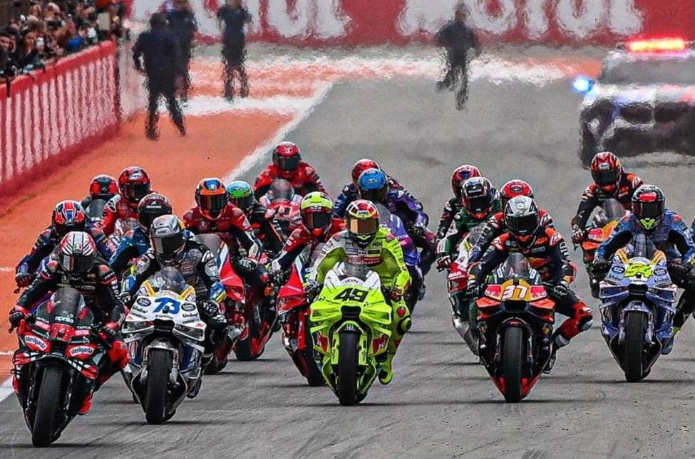 MotoGP Finalisasi Aturan Gaji Pembalap Minimal Rp9,9 Miliar per Musim MotoGP Finalisasi Aturan Gaji Pembalap Minimal Rp9,9 Miliar per Musim