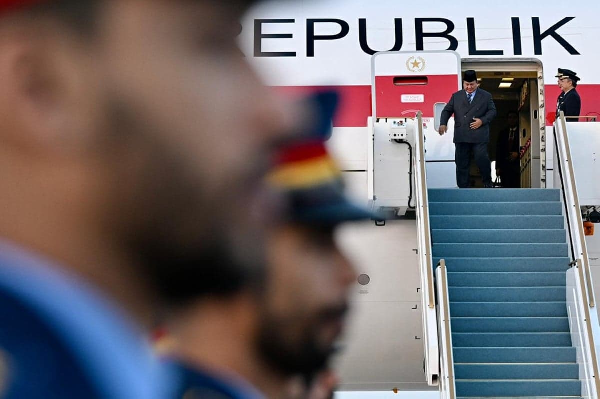 Prabowo Tiba di Abu Dhabi, Akan Bertemu Presiden MBZ Prabowo Tiba di Abu Dhabi, Akan Bertemu Presiden MBZ