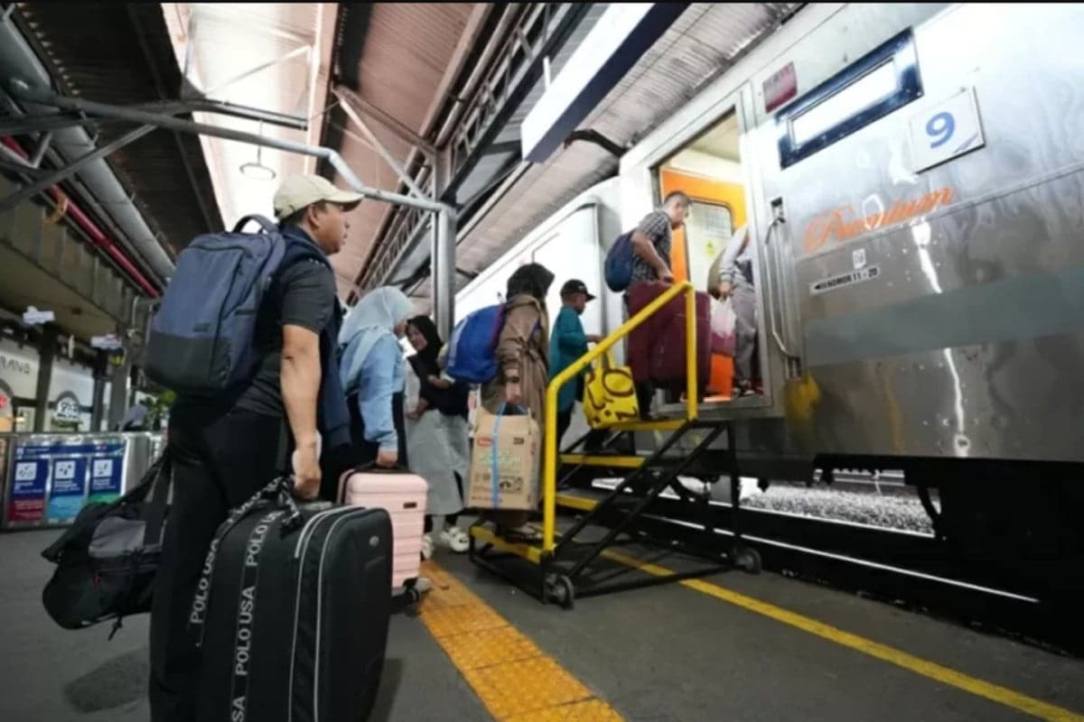 Jelang Mudik 2026, KAI Batasi Koper 26 Inci dan 20 Kg di Kabin Jelang Mudik 2026, KAI Batasi Koper 26 Inci dan 20 Kg di Kabin