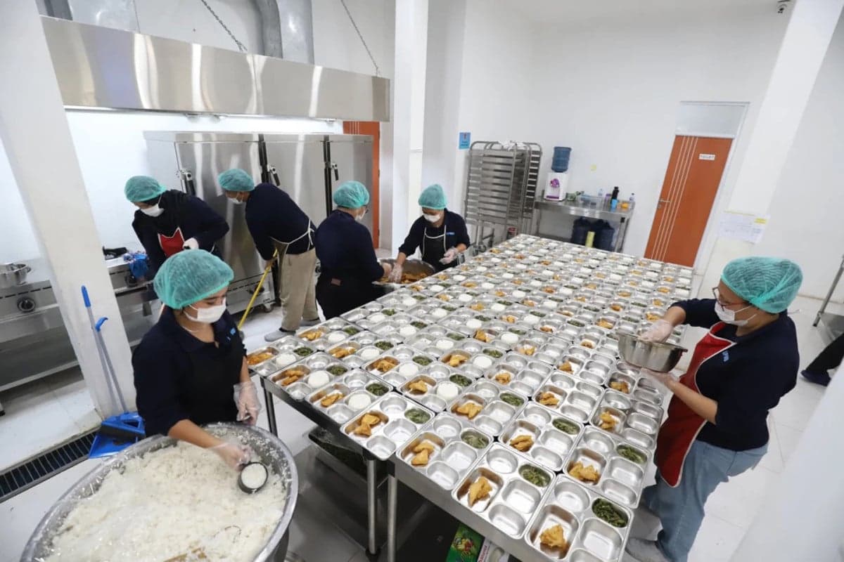 BGN Sangkal Mitra SPPG Untung Rp1,8 Miliar per Tahun dari Program MBG BGN Sangkal Mitra SPPG Untung Rp1,8 Miliar per Tahun dari Program MBG