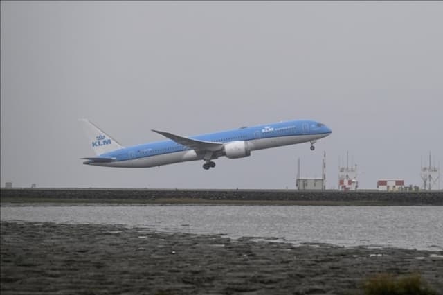 Maskapai Internasional Setop Penerbangan ke Tel Aviv seiring Potensi Perang Baru Maskapai Internasional Setop Penerbangan ke Tel Aviv seiring Potensi Perang Baru