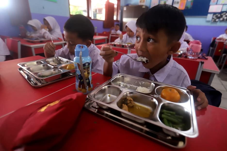 Polemik Anggaran MBG Kental Nuansa Politik, Pengamat Kebijakan Publik: Secara Prosedural Sudah Disepakati DPR Polemik Anggaran MBG Kental Nuansa Politik, Pengamat Kebijakan Publik: Secara Prosedural Sudah Disepakati DPR