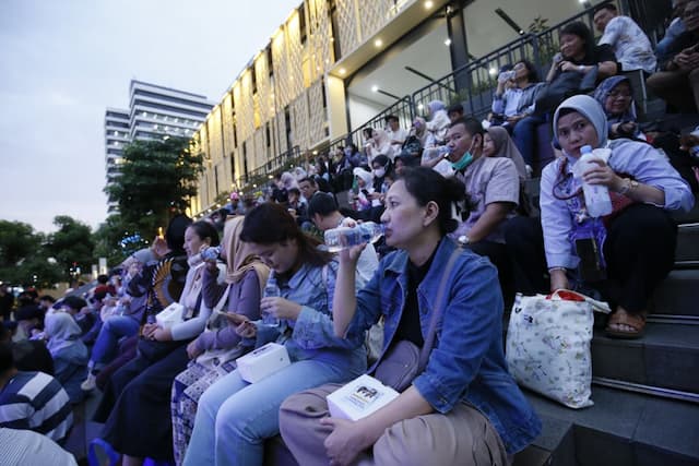 Music Zone Meriahkan Anjungan Sarinah, Booth AQUA Segarkan Penonton saat Buka Puasa Music Zone Meriahkan Anjungan Sarinah, Booth AQUA Segarkan Penonton saat Buka Puasa