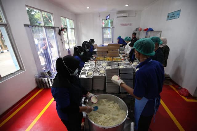 BGN Beberkan Efek Ganda Program MBG, Tak Hanya Buka 1 Juta Lebih Lapangan Kerja BGN Beberkan Efek Ganda Program MBG, Tak Hanya Buka 1 Juta Lebih Lapangan Kerja